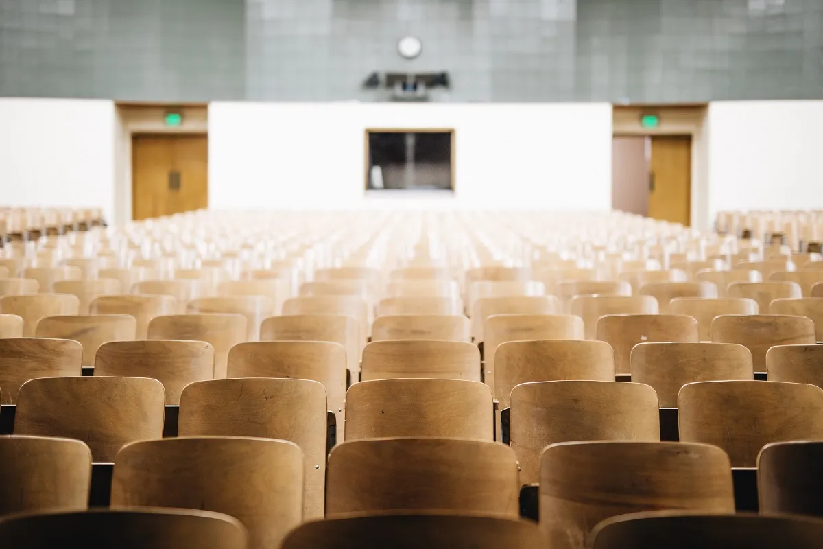 Sitting plan in a conference room